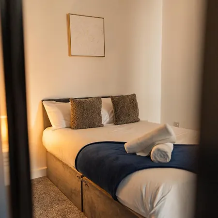 Legion House Four * مدليسبره